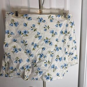 Old Navy Blue Floral Print Cream Skort